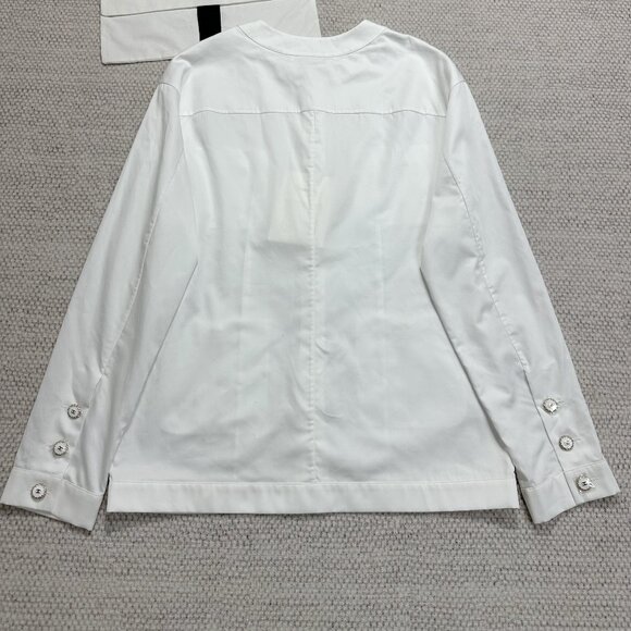 Chanel Classic White Four-Pocket Jacket - Picture 2 of 7
